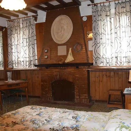 Bed & Breakfast B&blequercedimarco Camera Rossa San Prospero